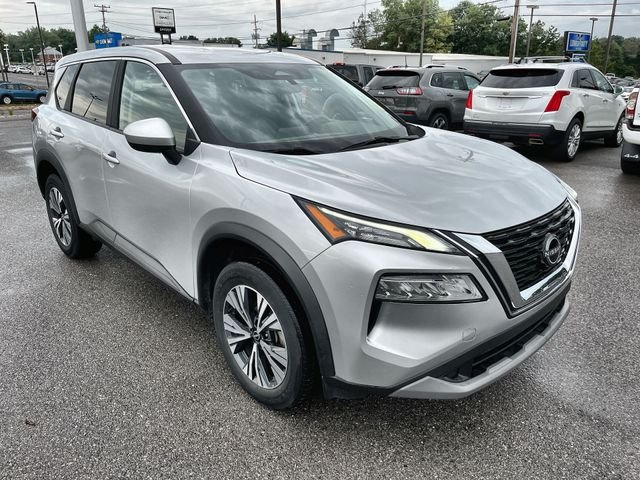 Used 2023 Silver Nissan SV image 10