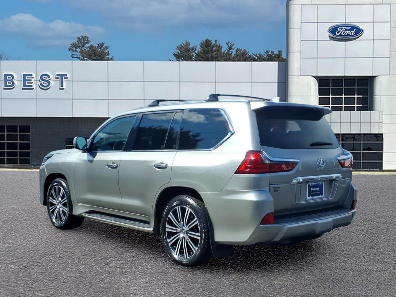 Used 2019 Atomic Silver Lexus  image 4