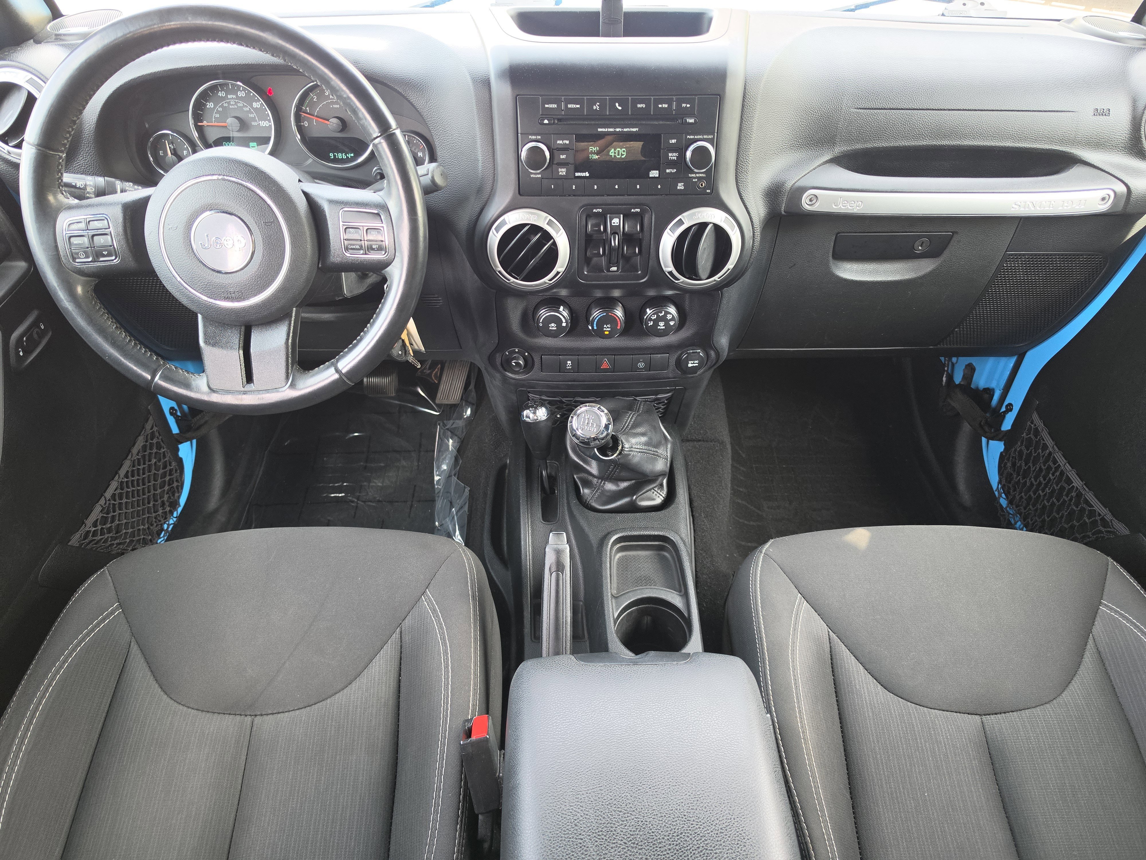 Used 2017 Chief Clearcoat Jeep Rubicon image 9