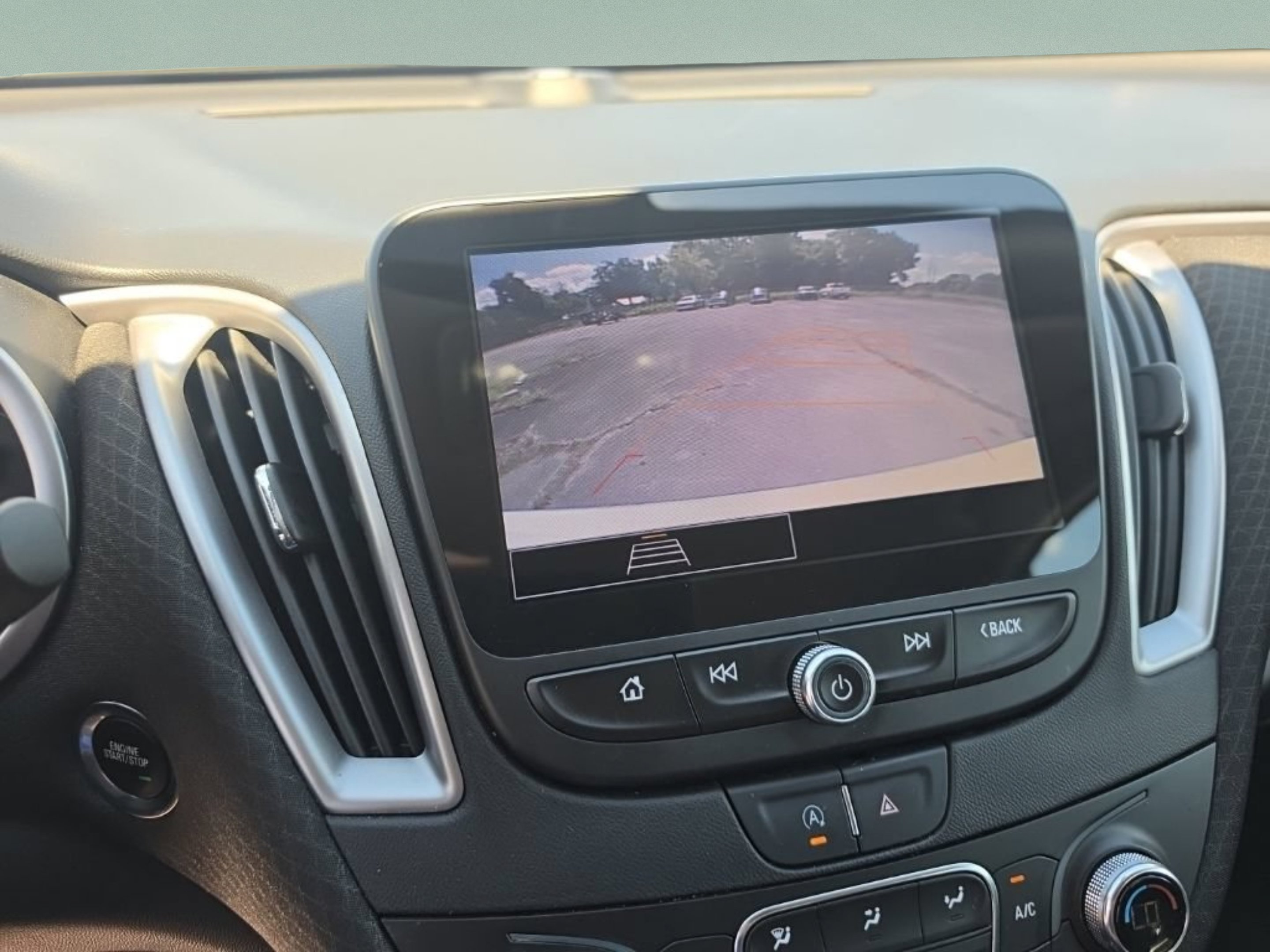 Used 2022 Summit White Chevrolet LT image 19