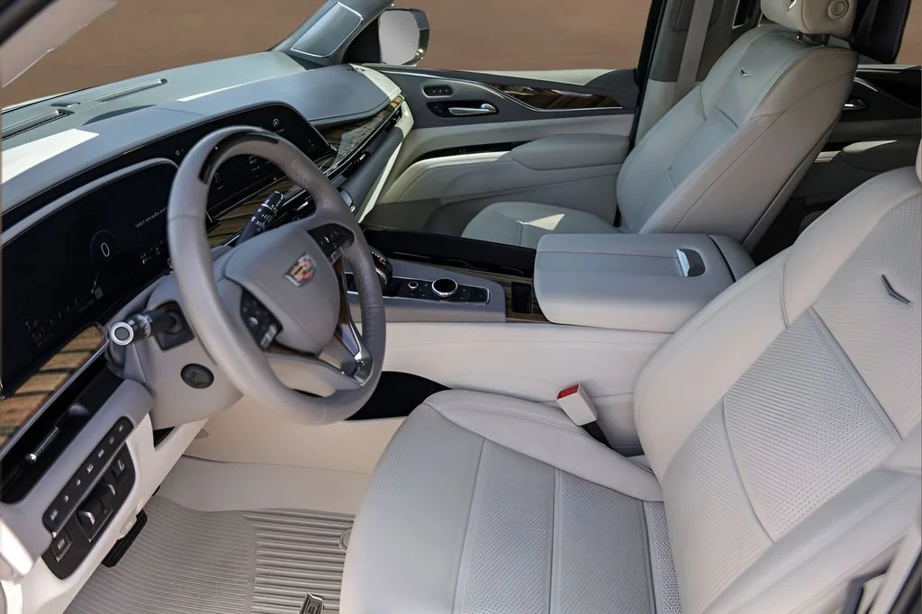 Certified Used 2023 CRYSTAL WHITE TRICOAT Cadillac 4WD Sport Platinum image 9