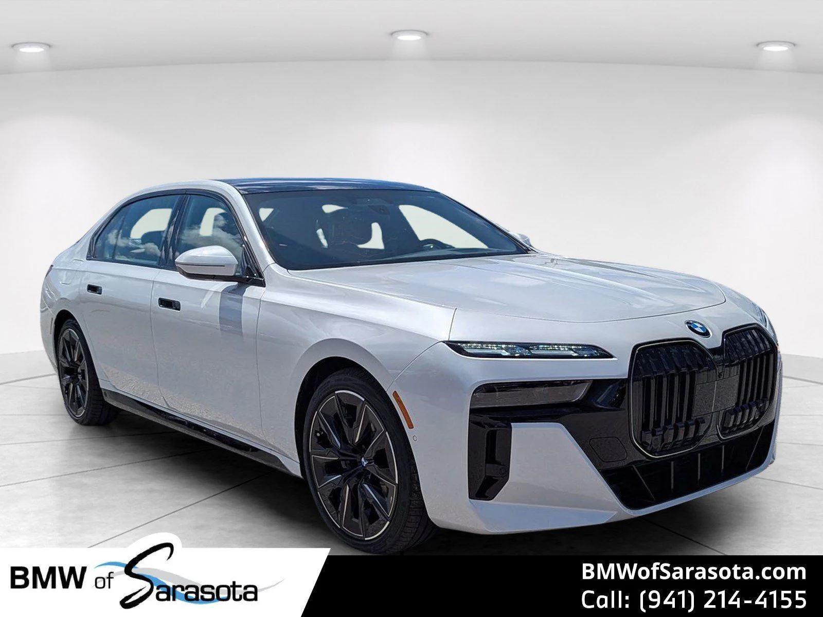 New 2026 Mineral White Metallic BMW 760i xDrive image 1