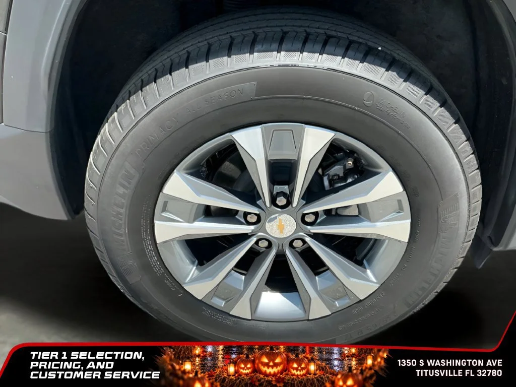 Used 2025 Mosaic Black Metallic Chevrolet LT image 37
