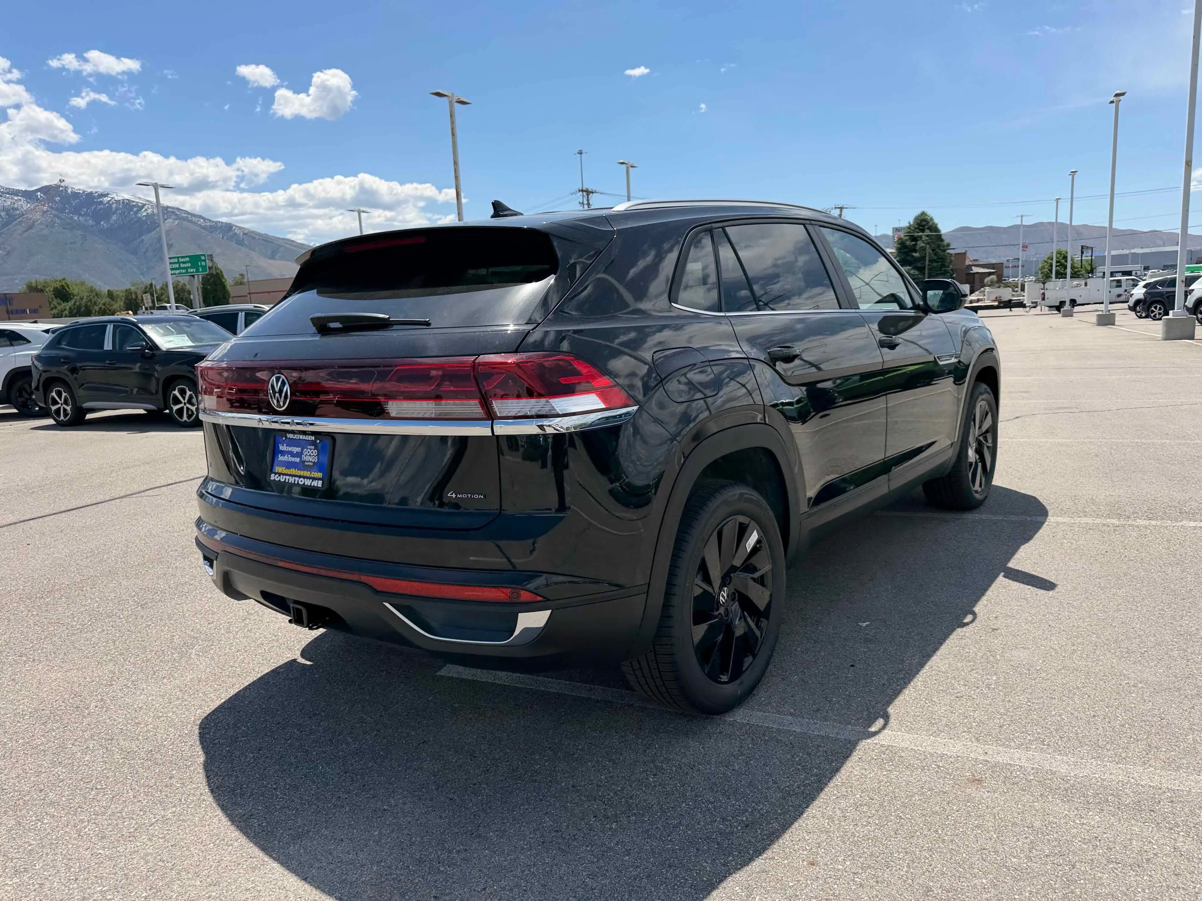New 2026 Deep Black Volkswagen 2.0T SE w/Technology image 7