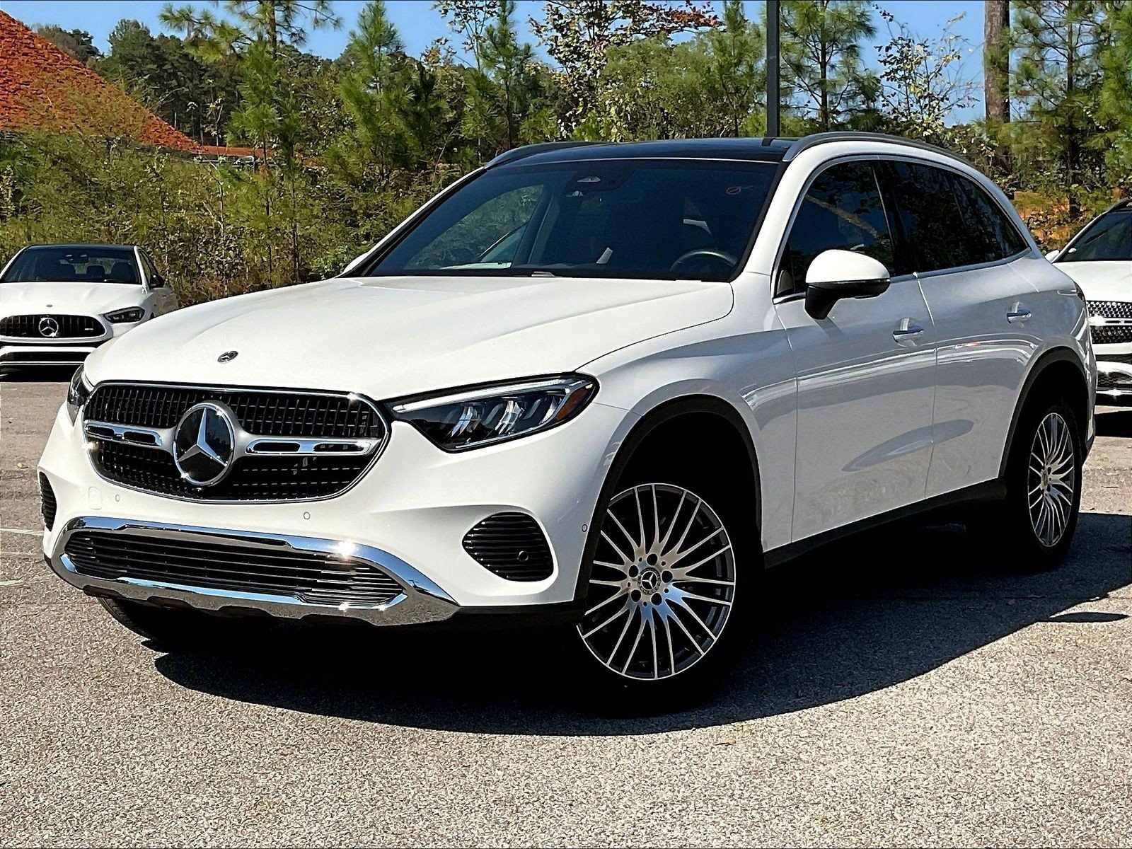 Used 2026 Polar White Mercedes-Benz GLC 300 image 2