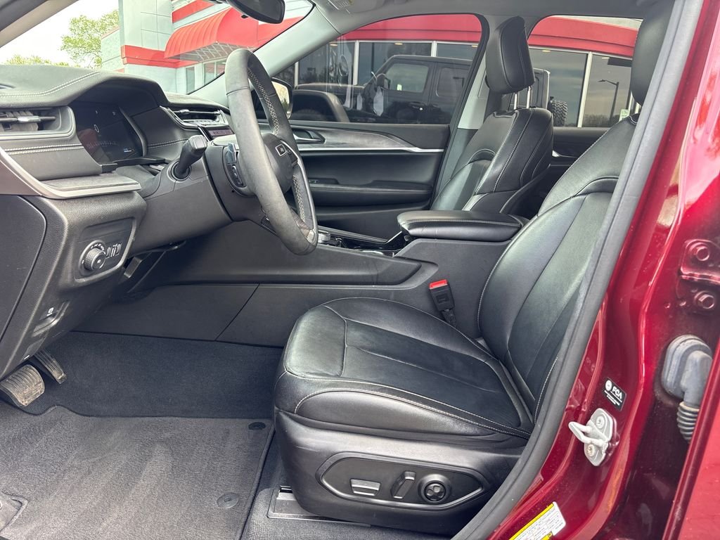 Used 2023 Red Jeep Limited image 11