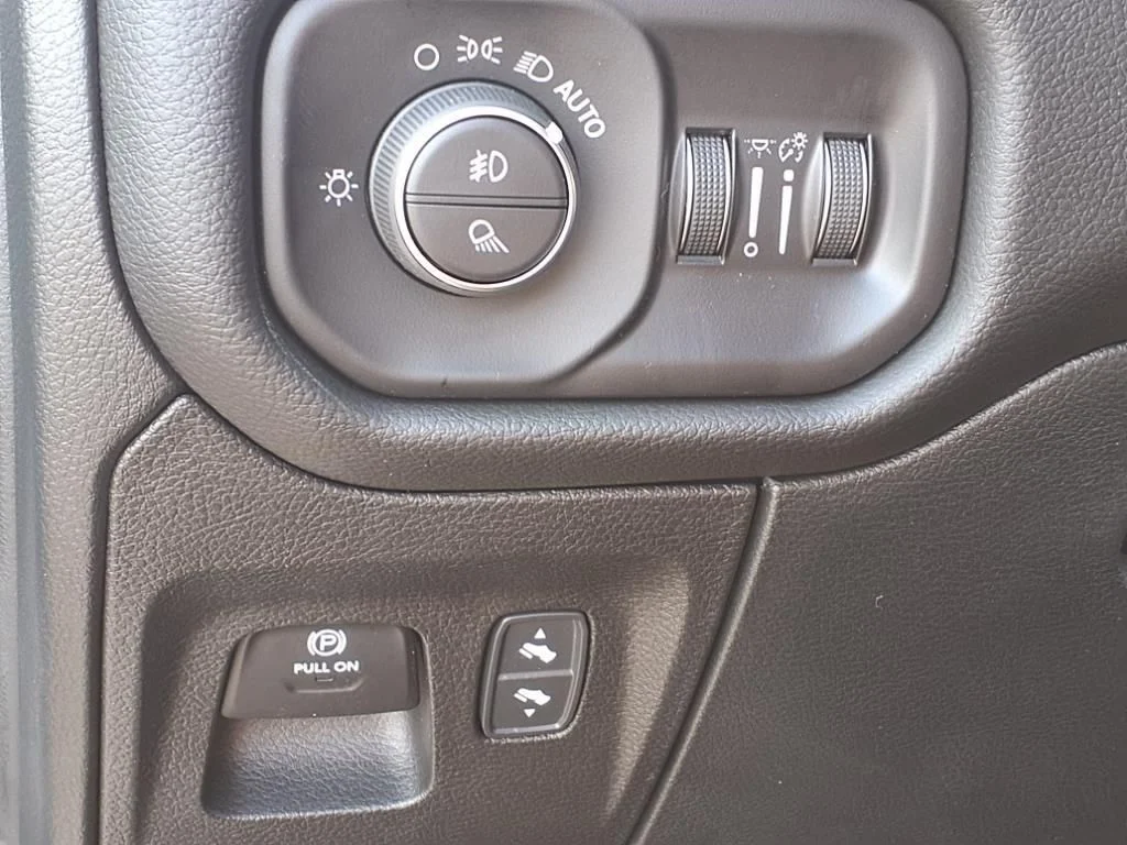 2026 RAM 1500 Laramie - Photo 13