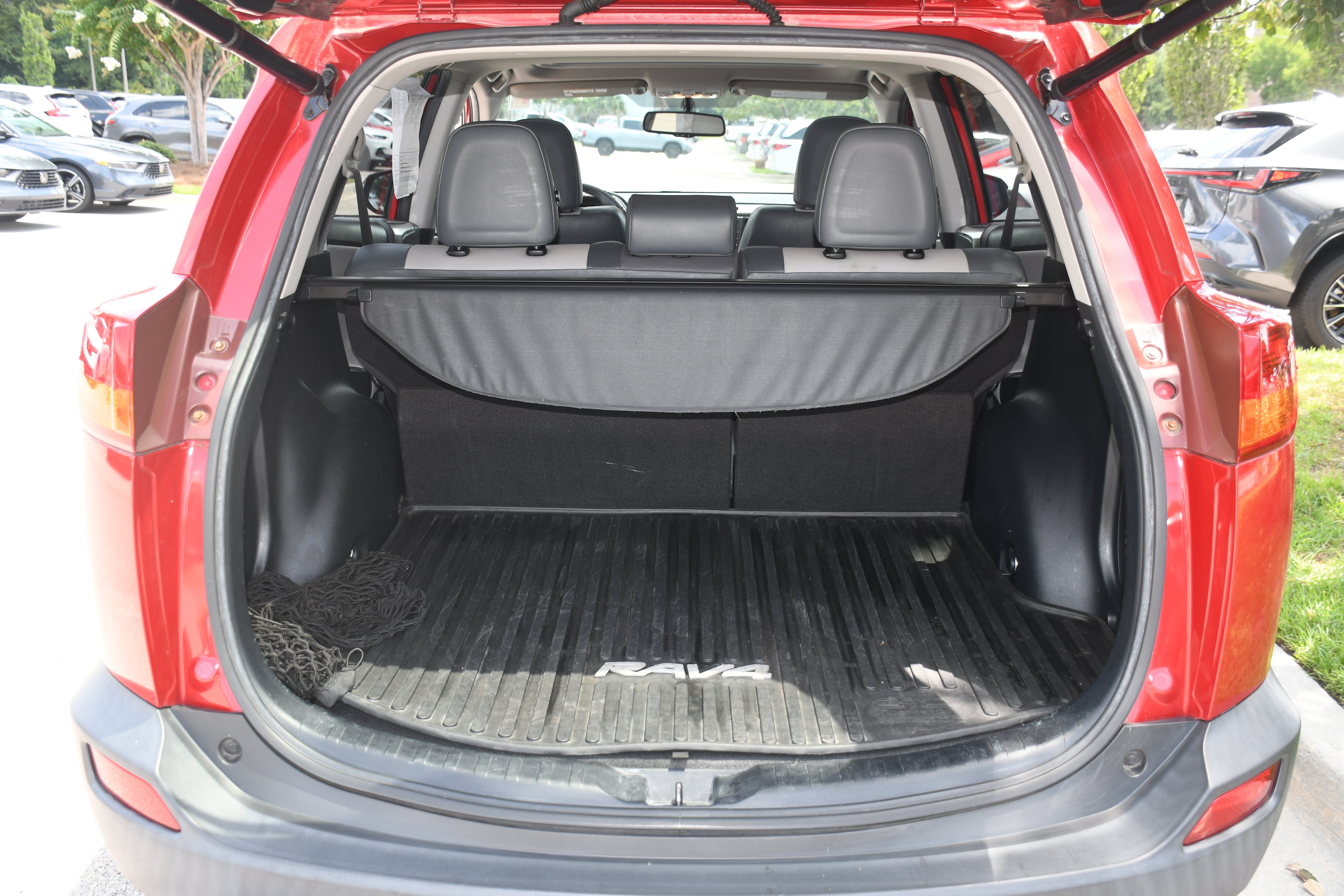 Used 2015 Red Toyota Limited image 18