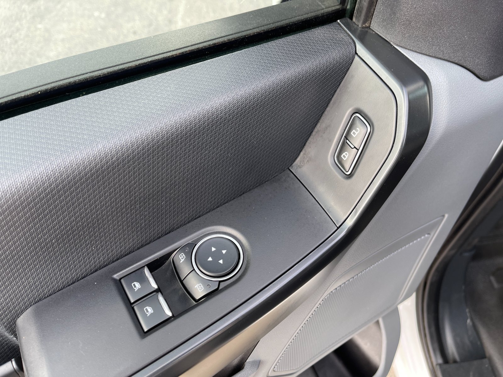Used 2023 White Ford XL image 13