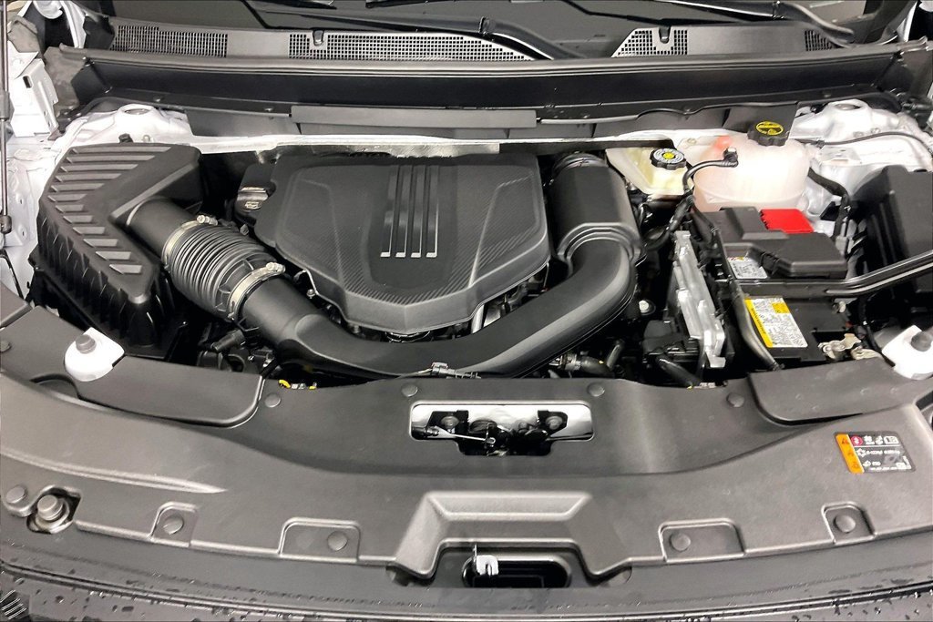 New 2027 Summit White GMC Elevation image 2