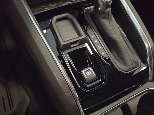 New 2026 Onyx Black GMC Elevation image 25