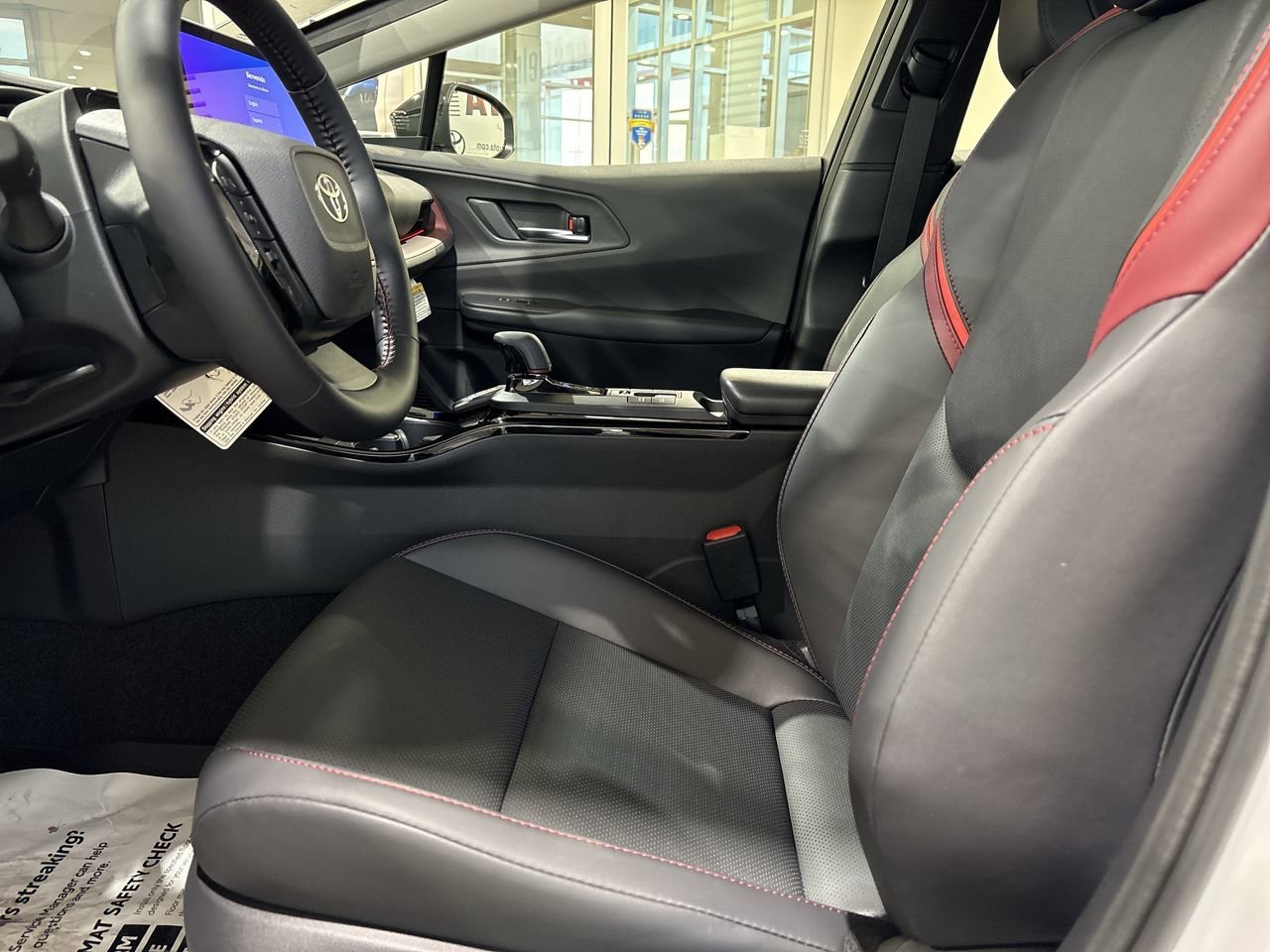 2026 Toyota Prius Plug-in Hybrid XSE - Photo 11