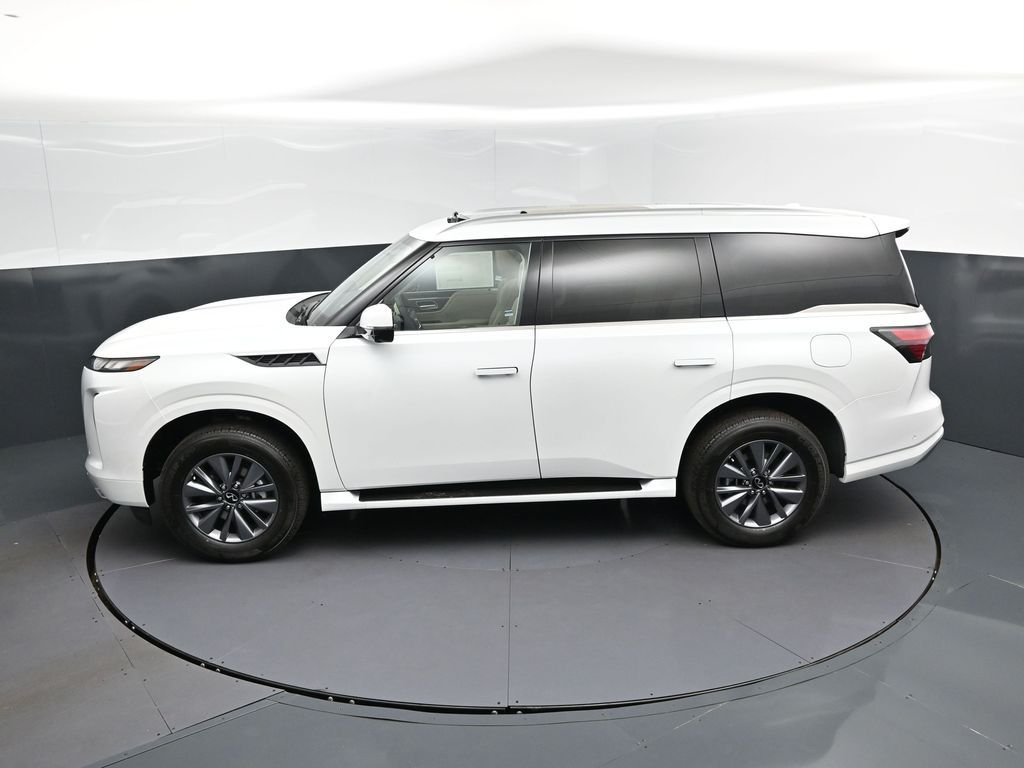 New 2026 RADIANT WHITE INFINITI Pure 2WD image 35