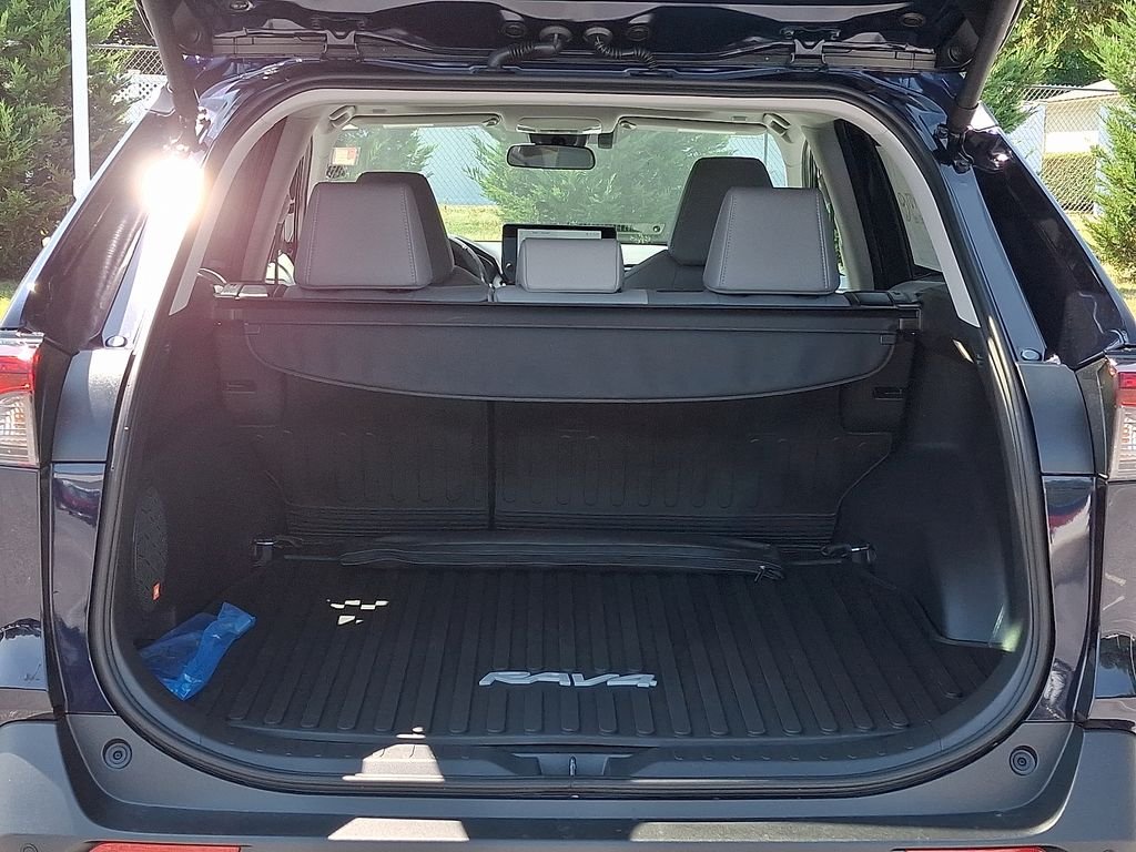 2025 Toyota RAV4 XLE Premium - Photo 19