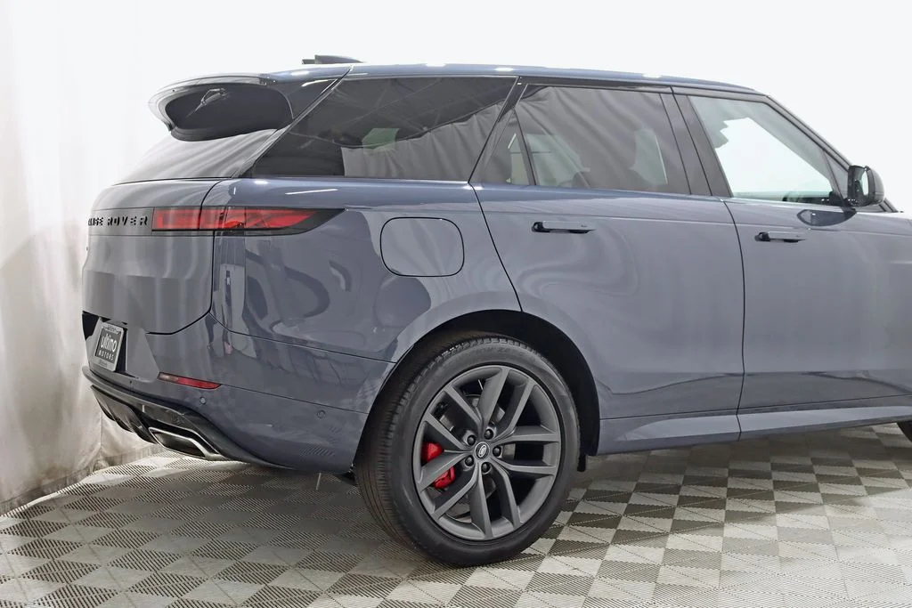 Used 2024 Blue Land Rover Dynamic SE image 9