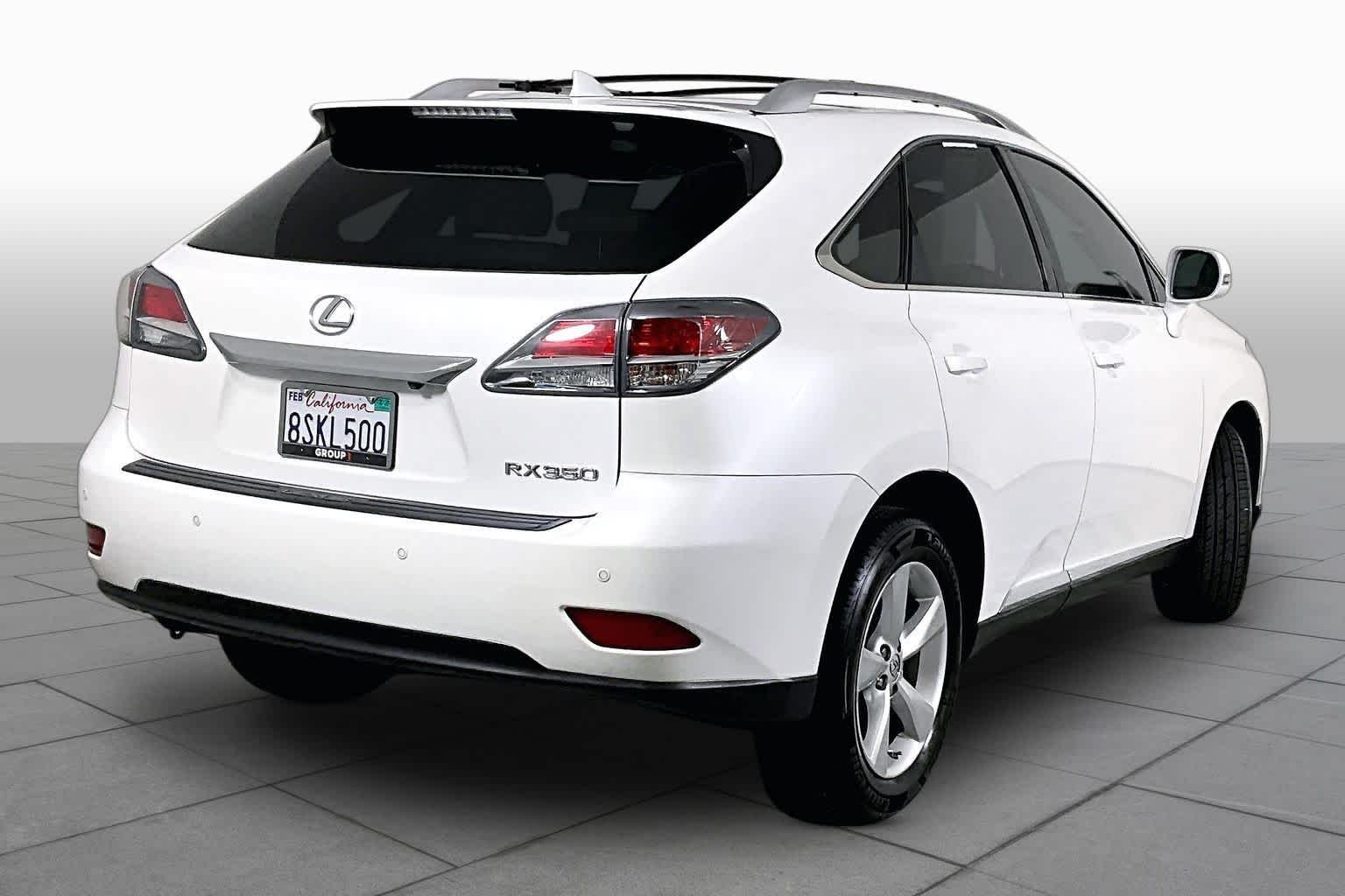 Used 2015 Starfire Pearl Lexus  image 12