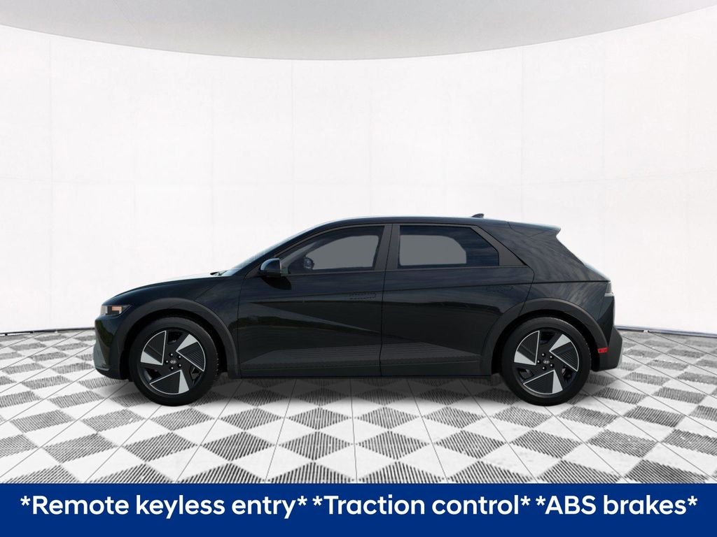 New 2026 Black Hyundai SEL image 4