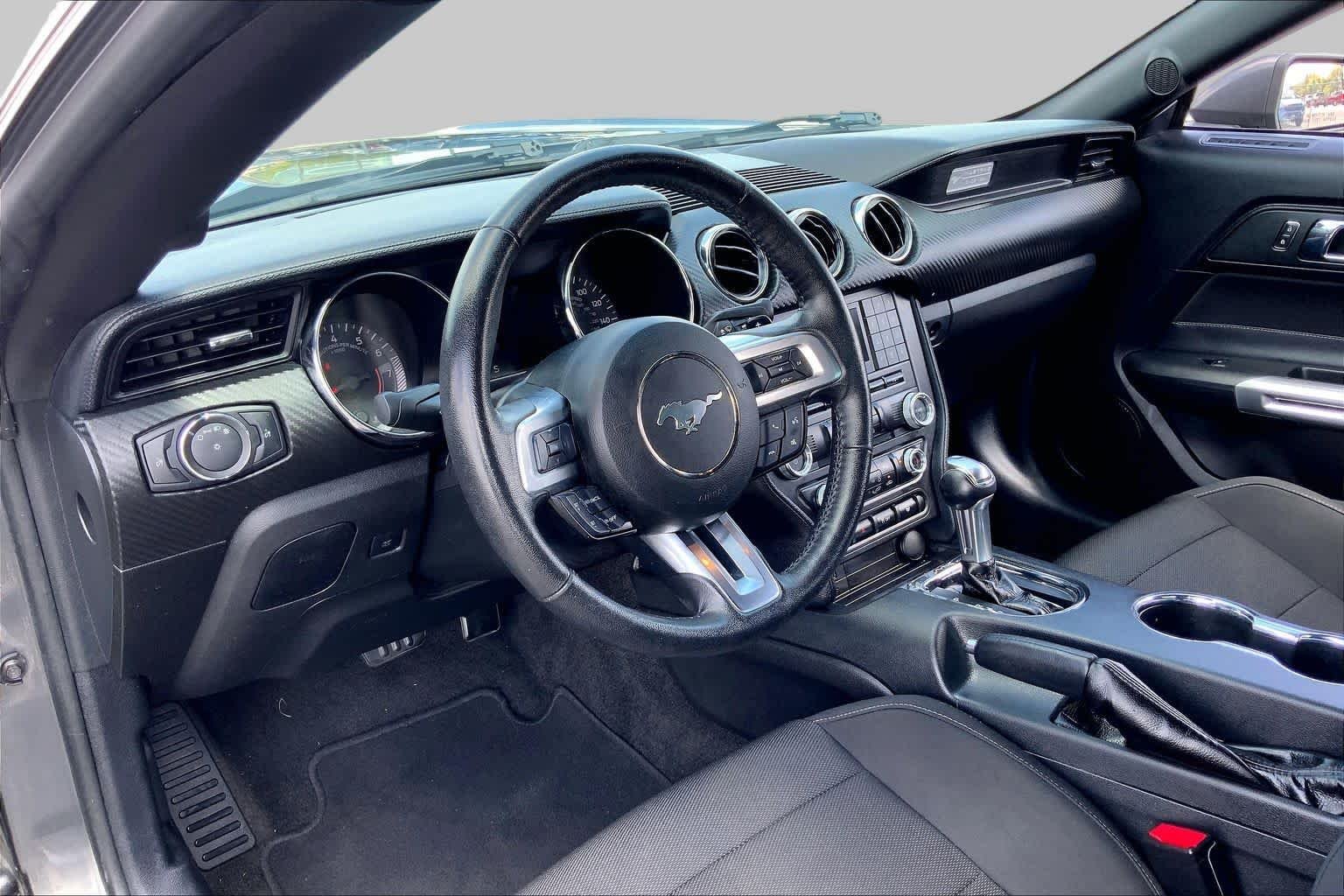 Used 2017 Magnetic Ford V6 image 17