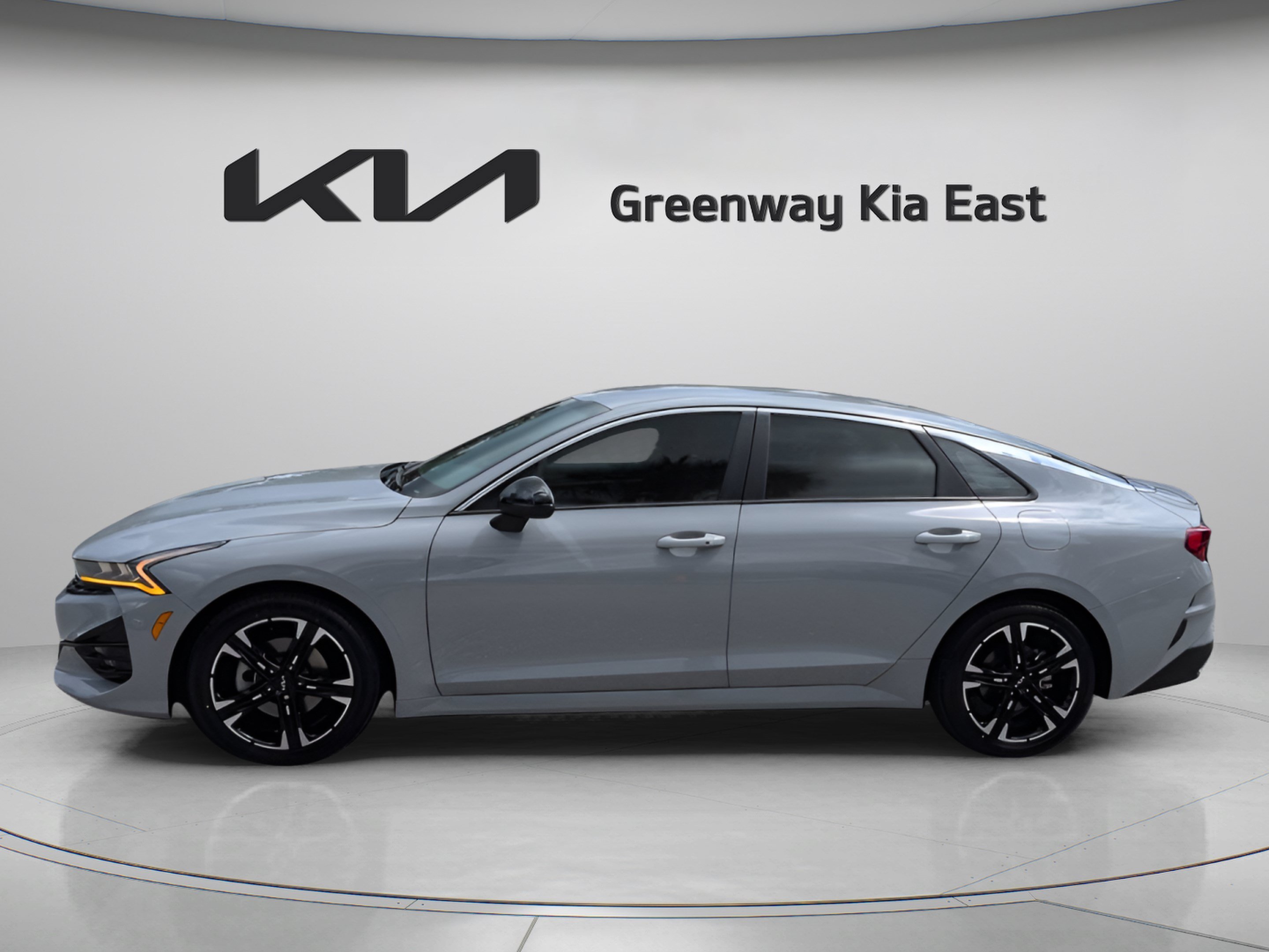 Certified Used 2024 Wolf Gray Kia GT-Line image 9