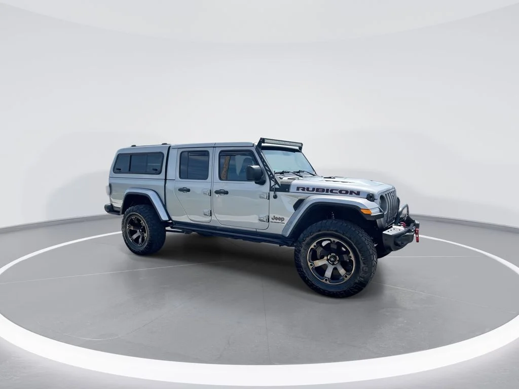 Used 2020 Silver Jeep Rubicon image 2