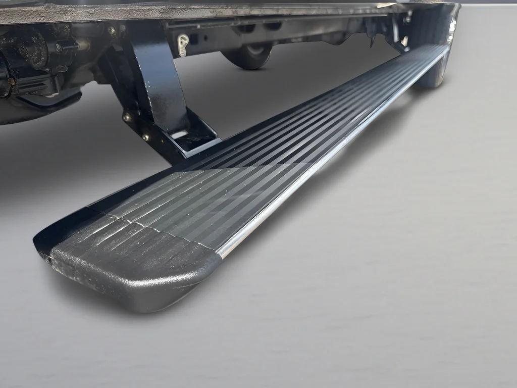 Used 2023  Ford XL image 43