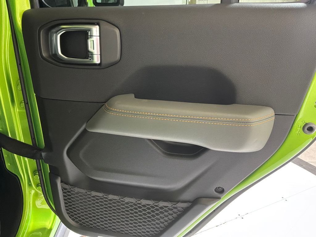 New 2026 Mojito Exterior Paint Jeep Mojave X image 15