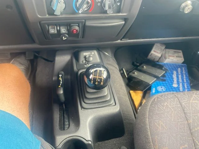 Used 2002 Blue Jeep SE image 16