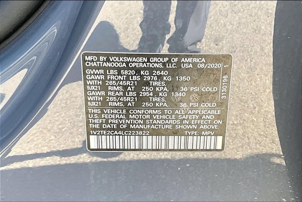 Used 2020 Gray Volkswagen 3.6L V6 SEL Premium R-Line image 32