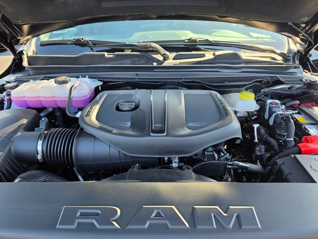 New 2027 Diamond Black Crystal Pearl-Coat Exterior Paint RAM Laramie image 25