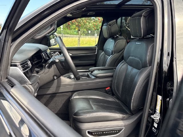 Used 2024 Diamond Black Crystal Pearlcoat Jeep Series II image 18