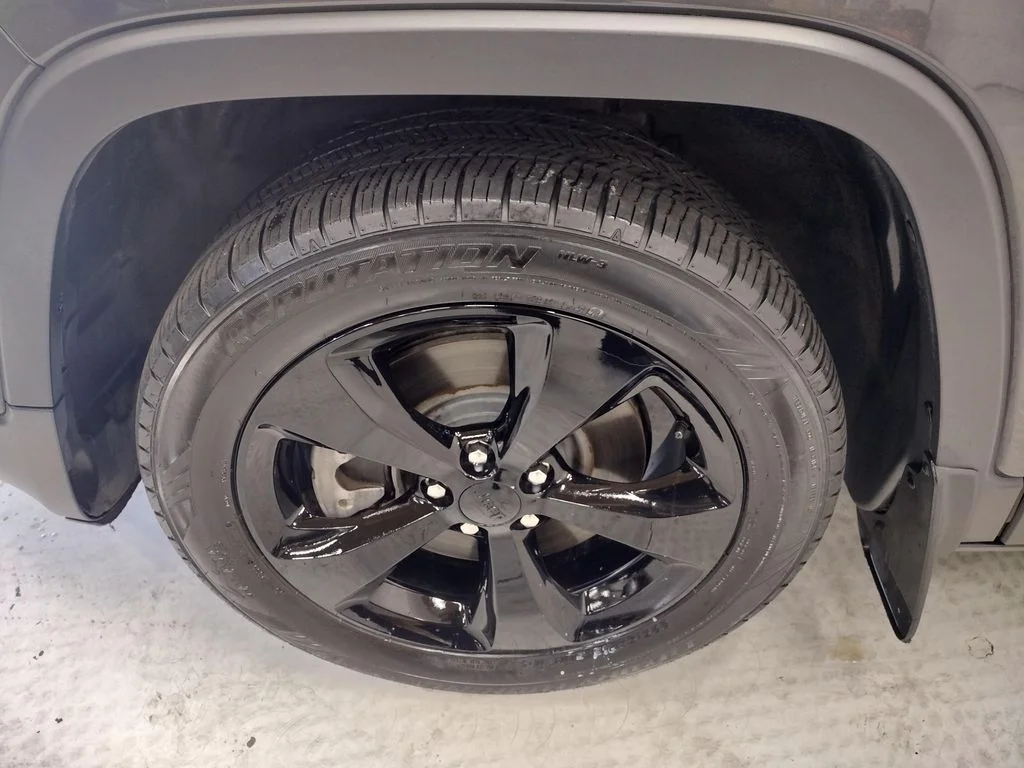 Used 2017 Gray Jeep Sport image 6