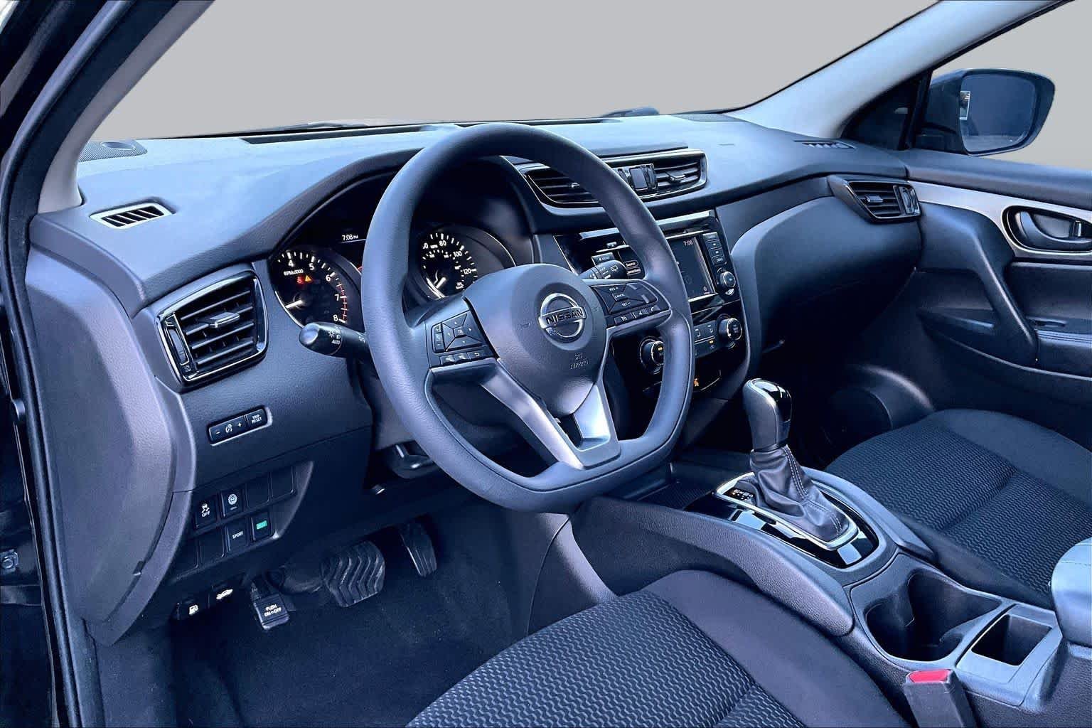 Used 2021 Magnetic Black Pearl Nissan S image 18