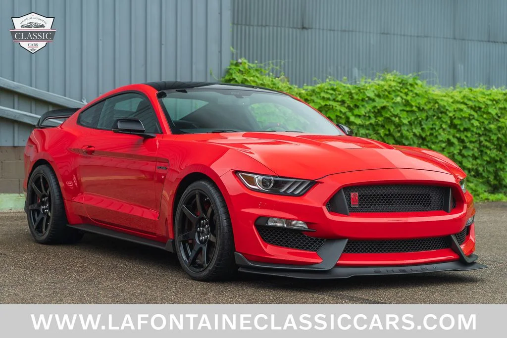 Used 2017 Red Ford Shelby GT350R image 1