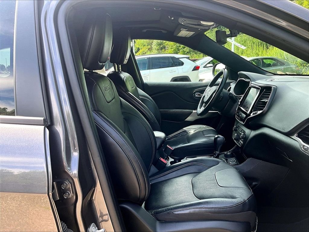 Used 2020 Gray Jeep Limited image 11