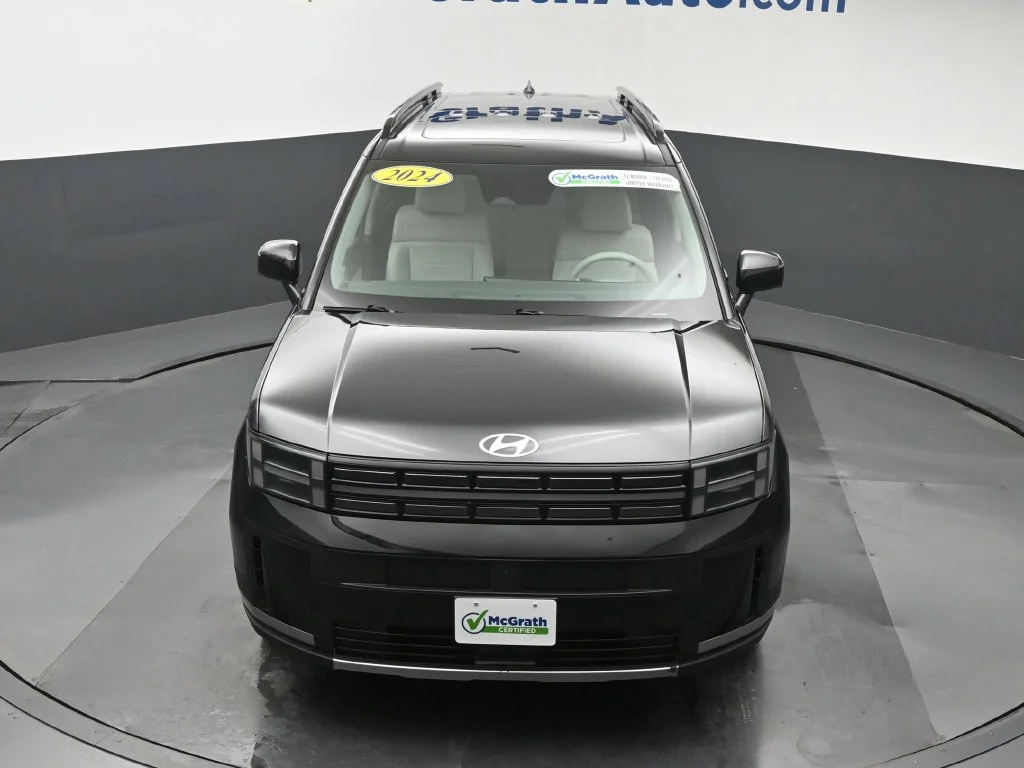 Used 2024 Black Hyundai Limited image 30