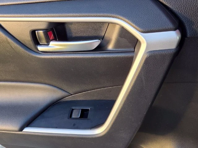 Used 2025 Red Toyota XLE image 10