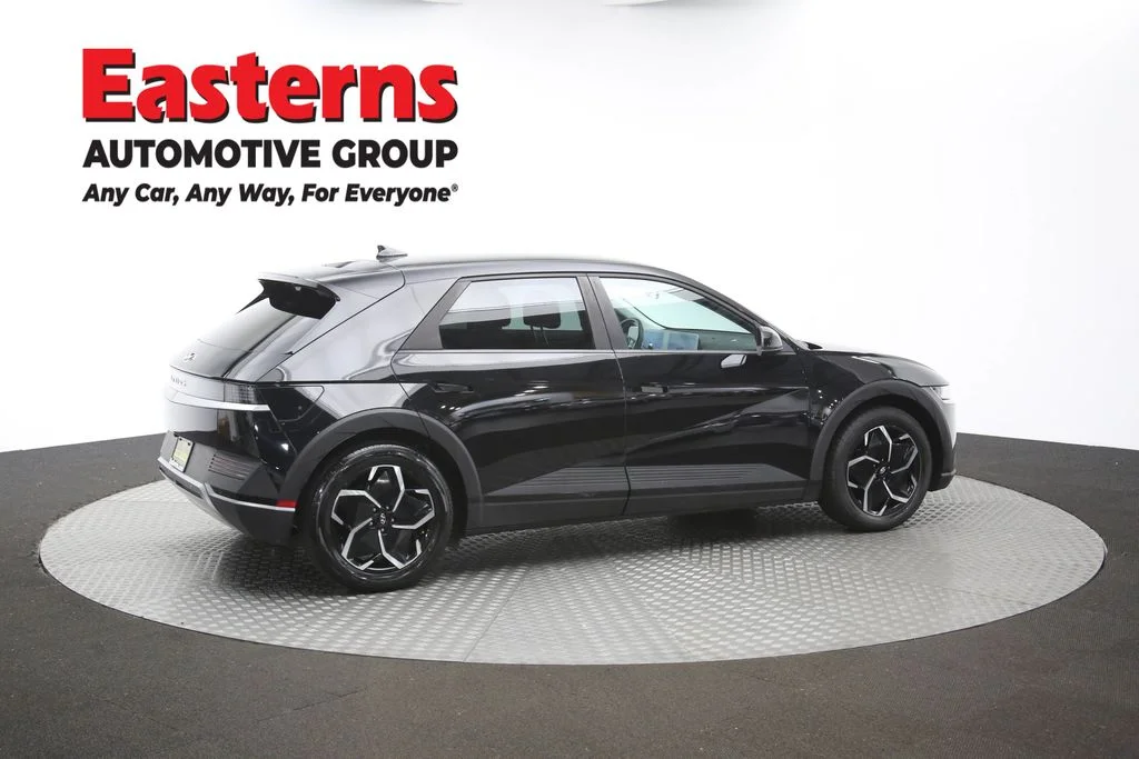 Used 2024 Black Hyundai SEL image 41