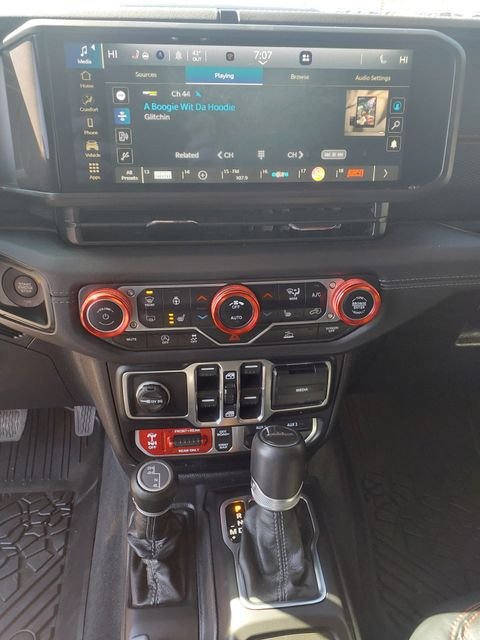 Used 2024 Red Clearcoat Jeep Rubicon image 28