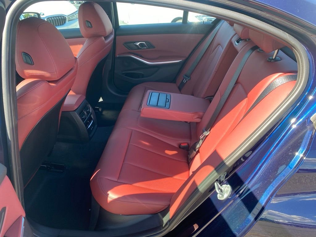 New 2026 Tanzanite Blue II Metallic BMW 330i NA xDrive image 7