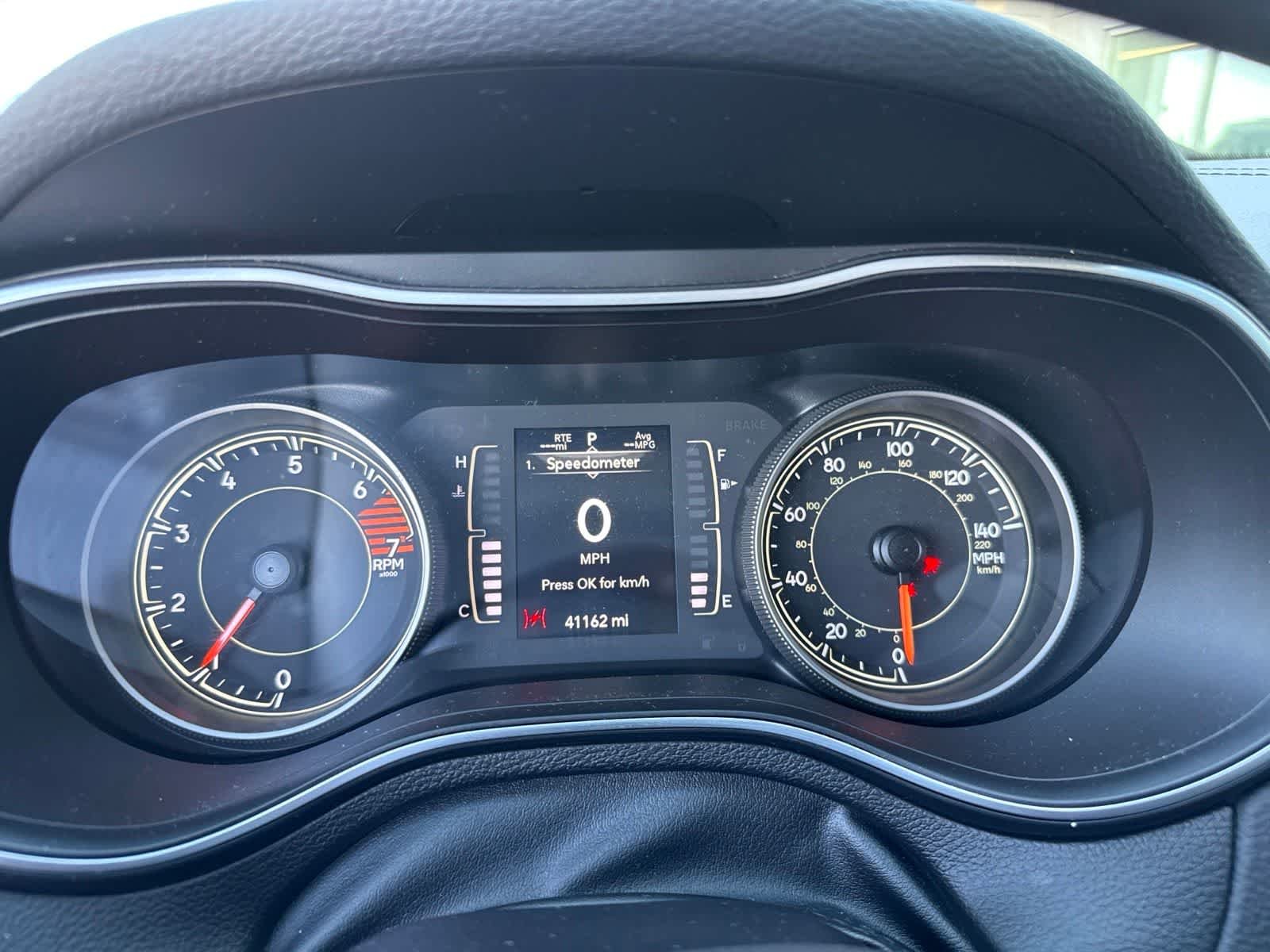 Used 2019 Diamond Black Crystal Pearlcoat Jeep Latitude image 24