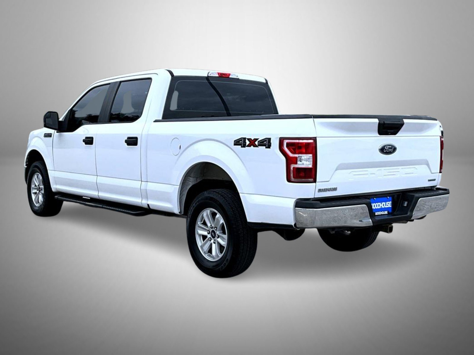 Used 2018 White Ford XL image 7