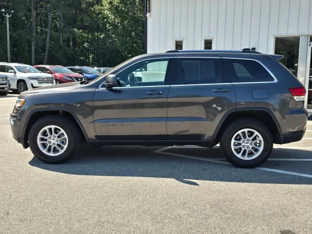 Used 2020 Gray Jeep Laredo E image 2