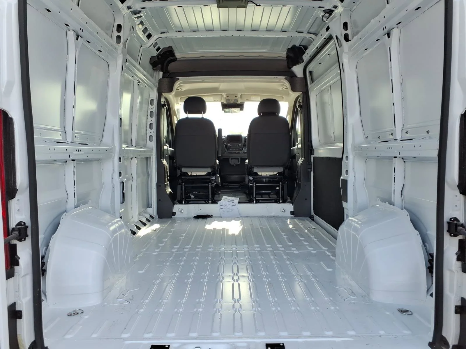 New 2026 Bright White Clearcoat Ram Tradesman image 19