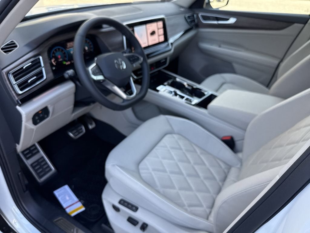 2026 Volkswagen Atlas SEL Premium R-Line - Photo 11