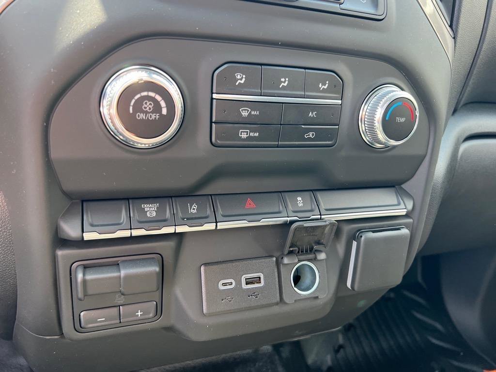 2025 GMC Sierra 2500HD Pro - Photo 6