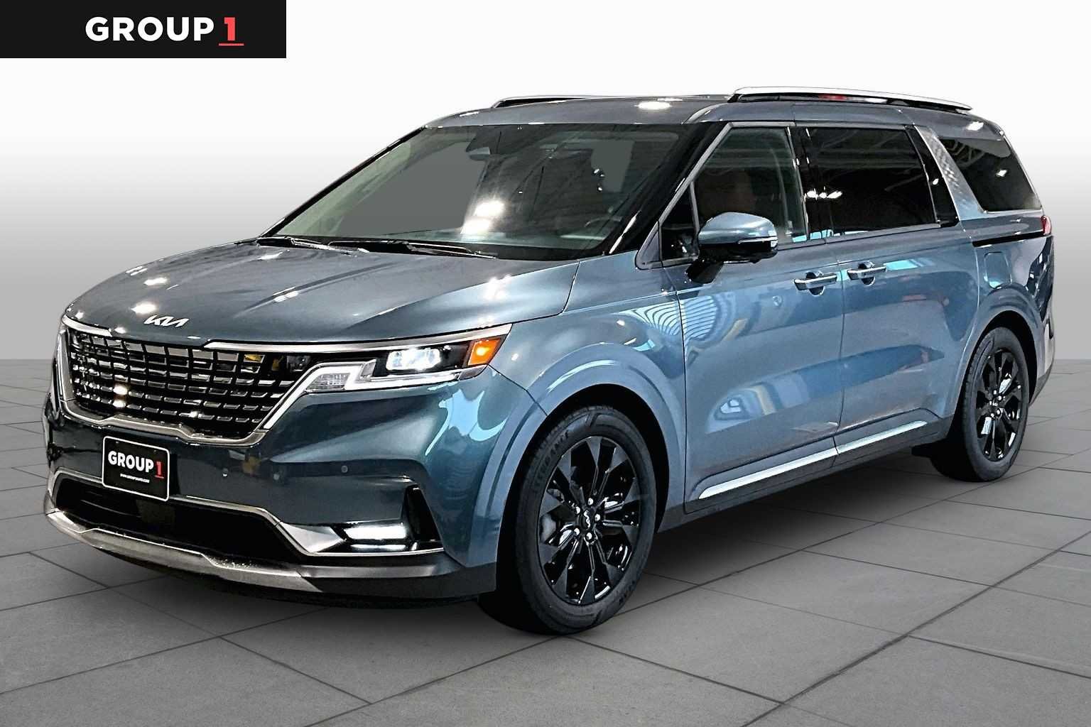2024 Kia Sedona SX's photo