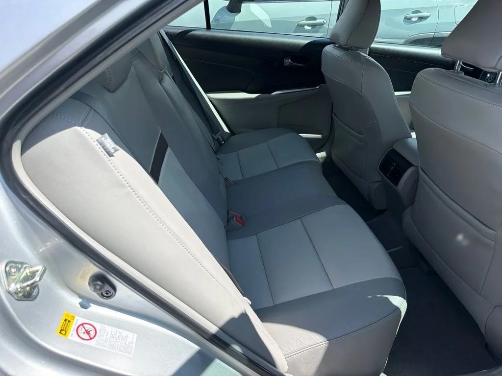 Used 2013 Classic Silver Metallic Toyota XLE image 16