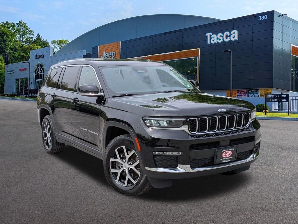 Used 2023 Black Jeep Limited image 1