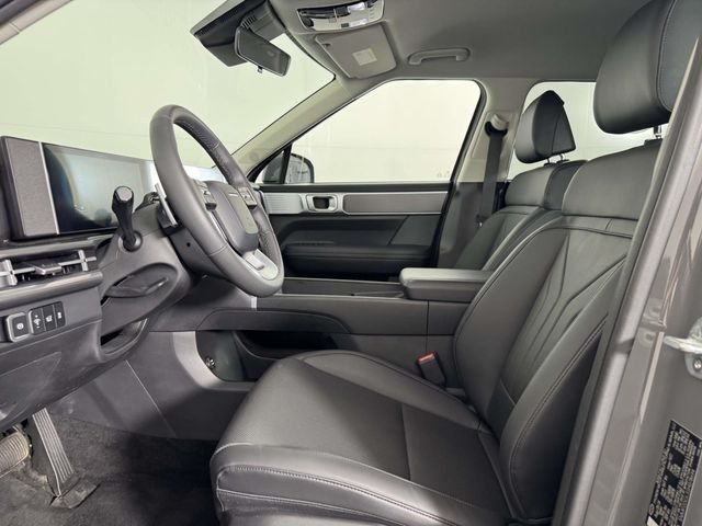 Used 2025 Gray Hyundai SEL image 4