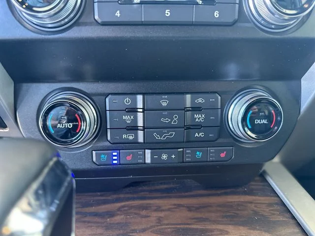 Used 2020 Silver Ford Lariat image 20